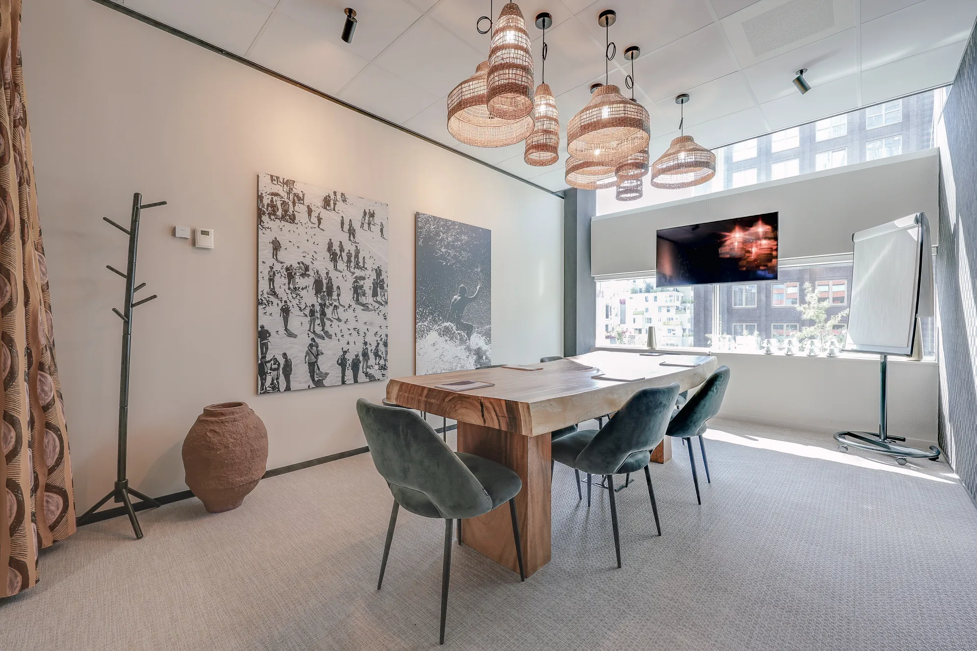 Premium workspace at Tribes Amsterdam FOZ